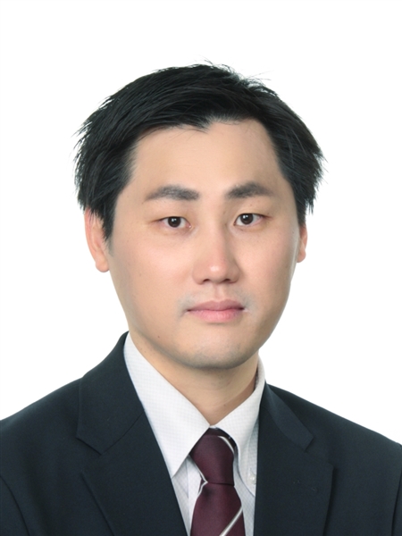 山路　慧(やまじ　さとし)